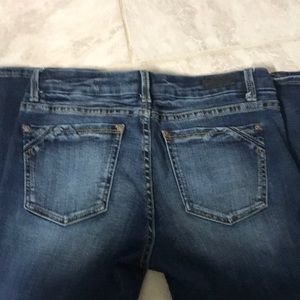 Buckle jeans